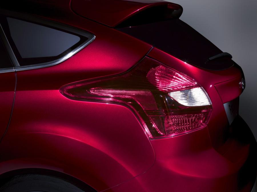 Ford Focus Hatchback 2010 года  (фото 10 из 52)